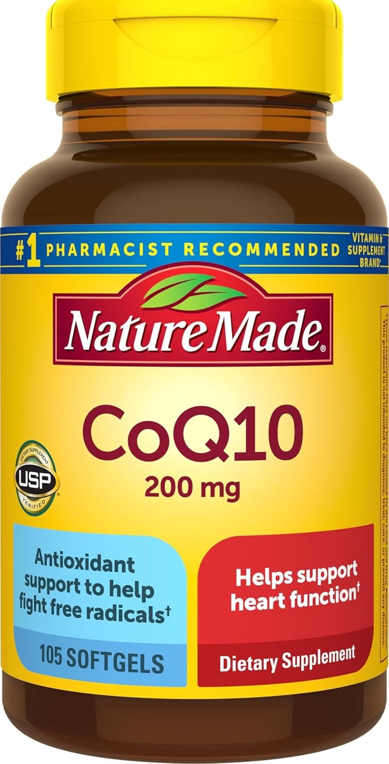 Balenie Nature Made CoQ10 200mg Softgels na svetlom kamennom stole s detailom etikety